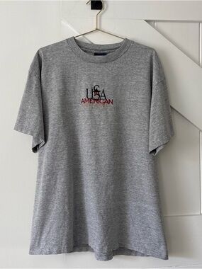 Famous Sportswear USA American Girls Sports Tshirt Vintage Embroidered  XL